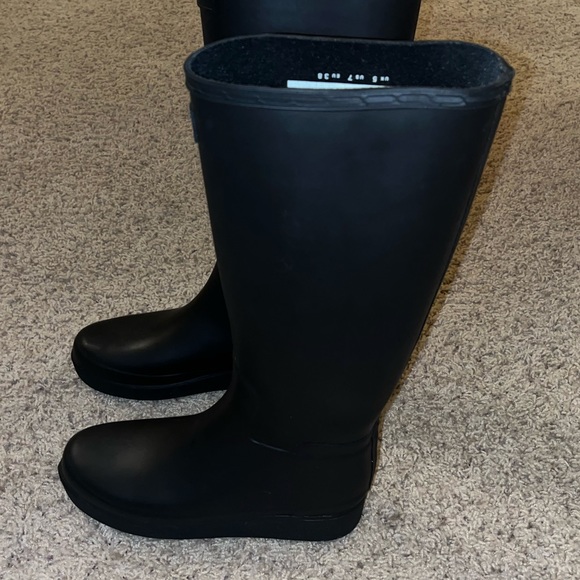 Womens Hunter Black Rain Boots - Picture 4 of 6